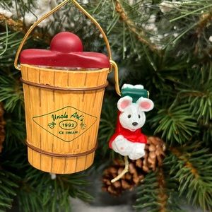 ⭐️ 4/$25 Vintage 1992 Uncle Art's Ice Cream Maker,
Hallmark Keepsake Ornament